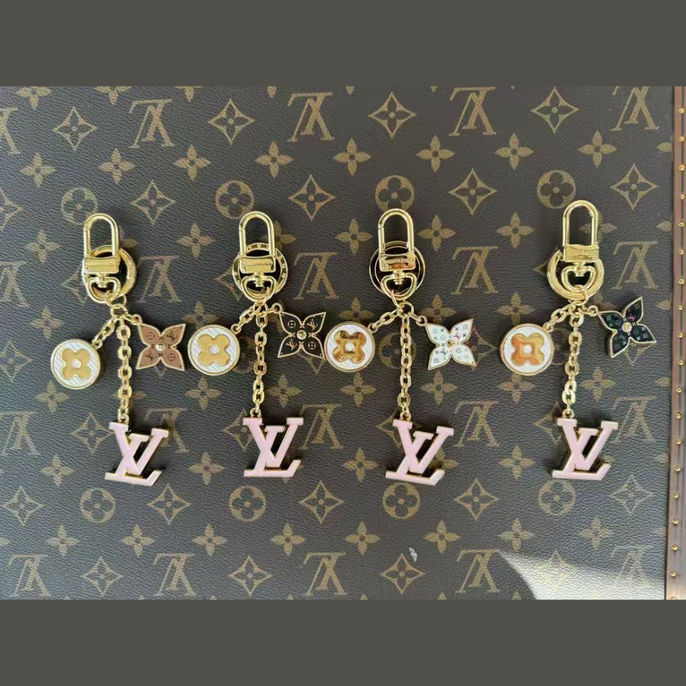 Keychain multi color with pink letter in gold bag chain, car key, house key, earphone case decoration with stamp