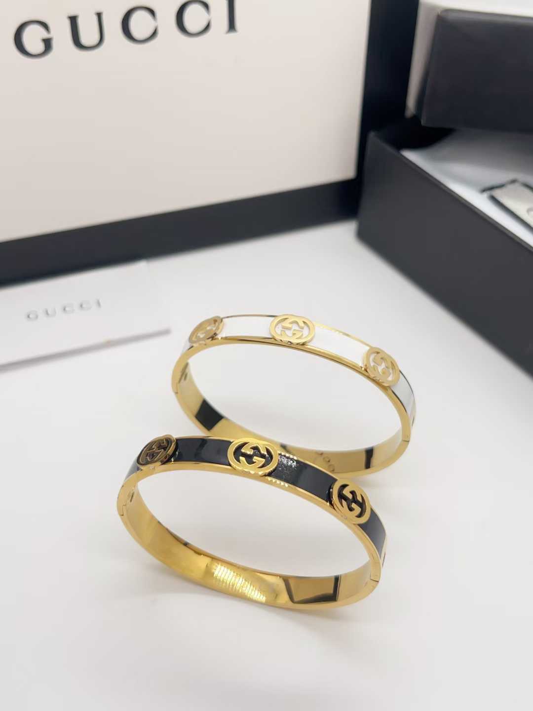 G&G HQ black / white bangle in gold waterproof bracelet never fade jewelry