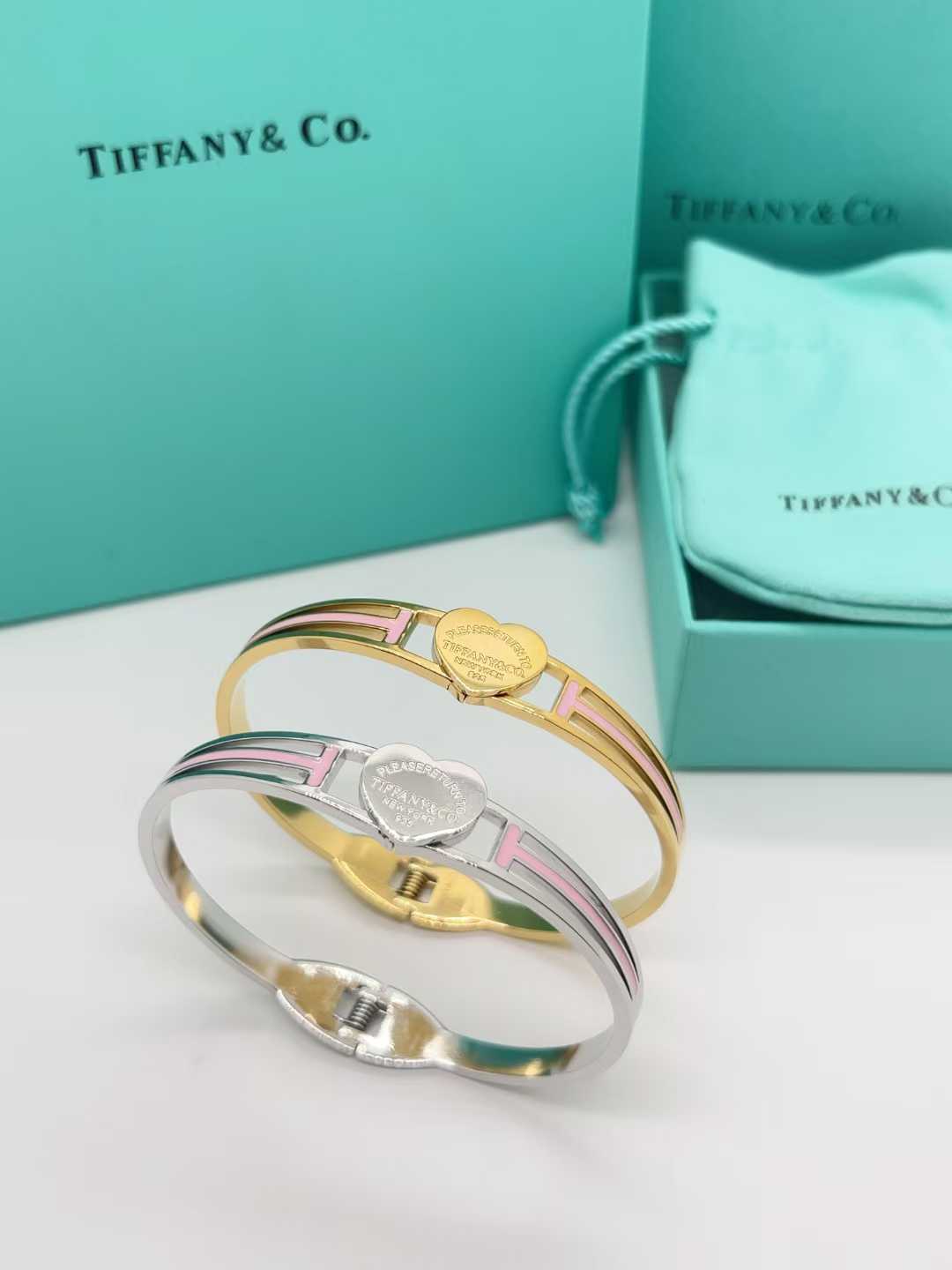 T&iffany hollow out with love bangle gold /silver waterproof bracelet with pink jewelry