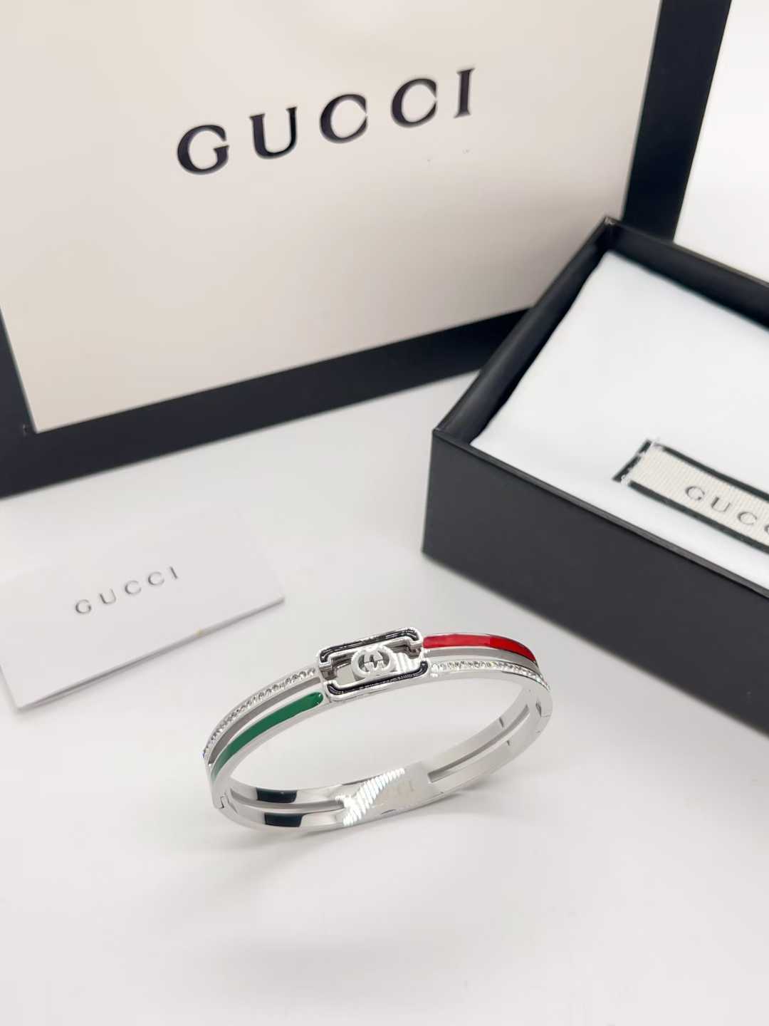 G&G hollow out bangle with diamond in silver bracelet with diamond with stamp inside jewelry