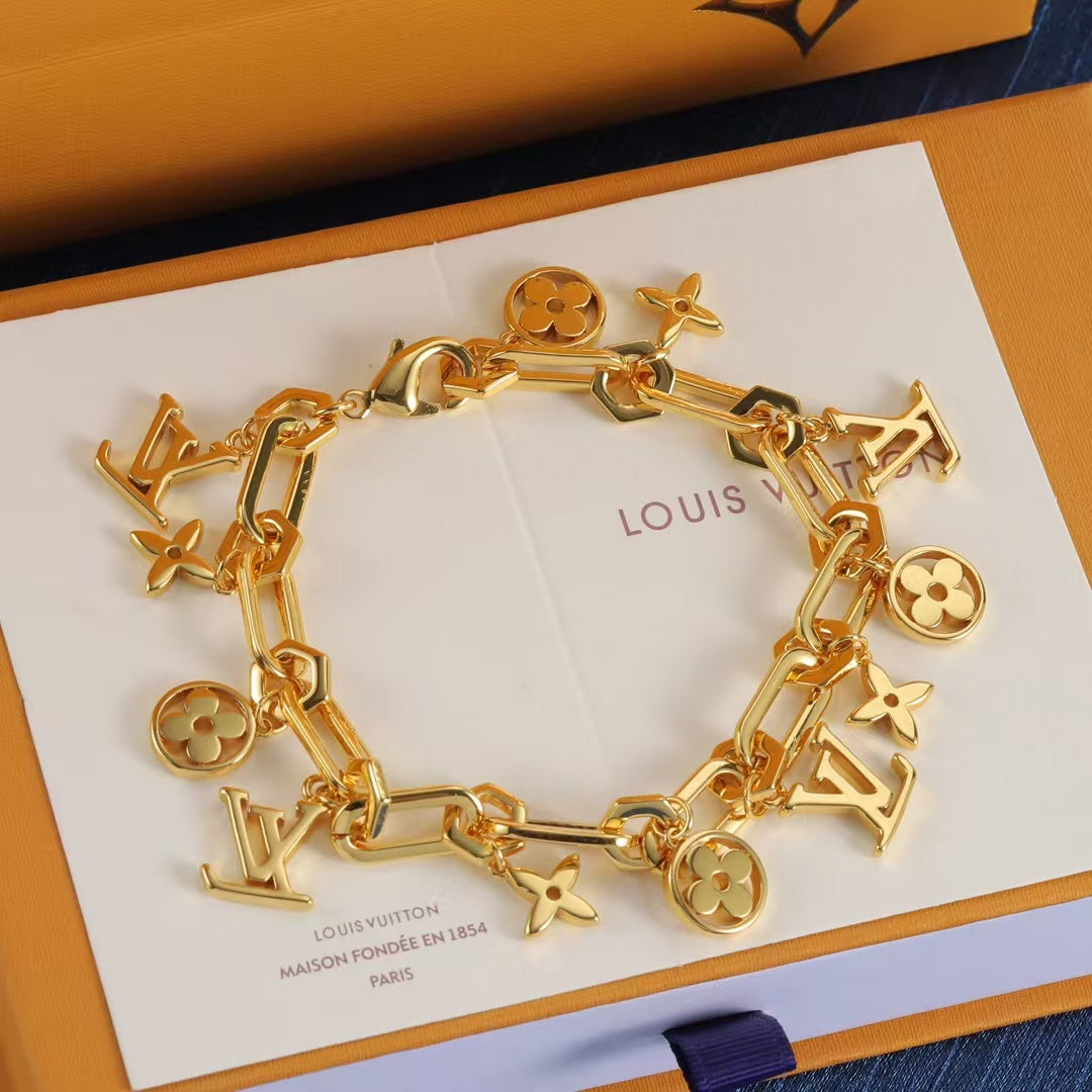 Dangle bracelet HQ in gold color waterproof jewelry
