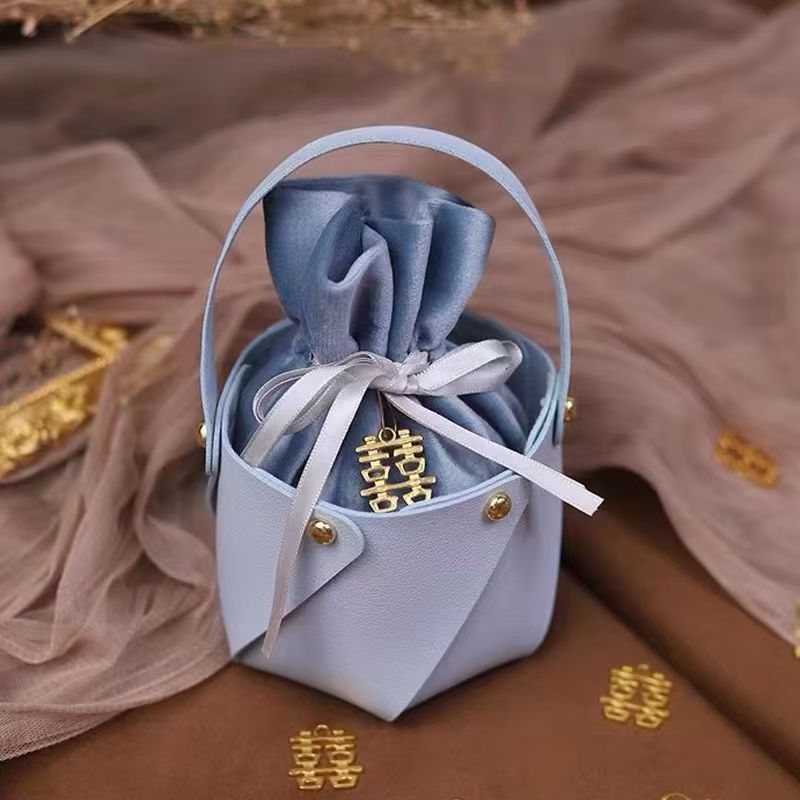 Christmas packing Mini Bucket Bag  Leather hand-held apple packaging bag, Ping An fruit, Christmas gift
