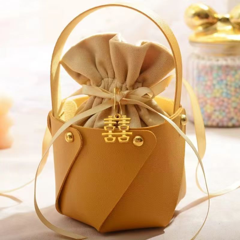 Christmas packing Mini Bucket Bag  Leather hand-held apple packaging bag, Ping An fruit, Christmas gift