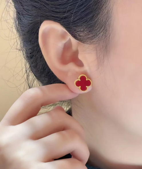 Stainless steel with 3 layers 18K yellow gold plated Carnelian red stone earring