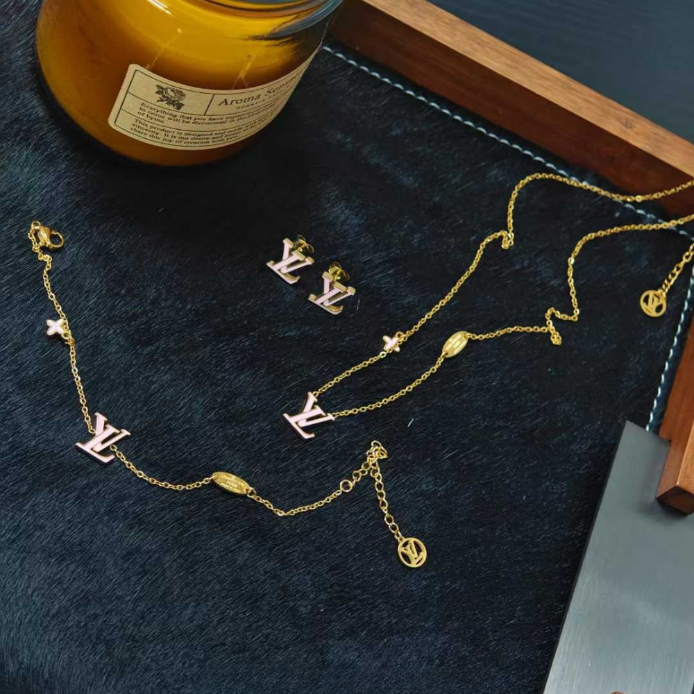 L&V set pink / black necklace & bracelet & earrings in gold with stamp HQ jewelry